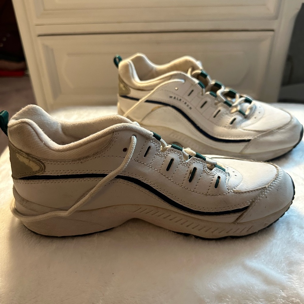 Easy Spirit Women’s Walk Run Sneakers - size 7.5